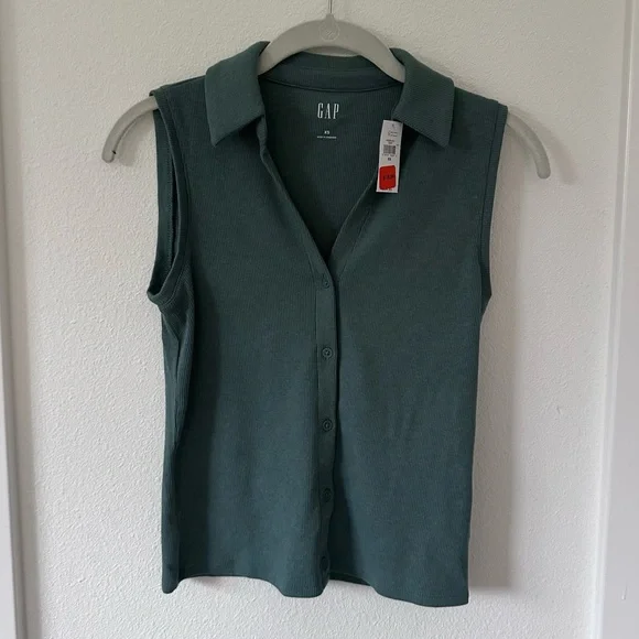 🆕 GAP Sleeveless Top - Picture 2 of 3
